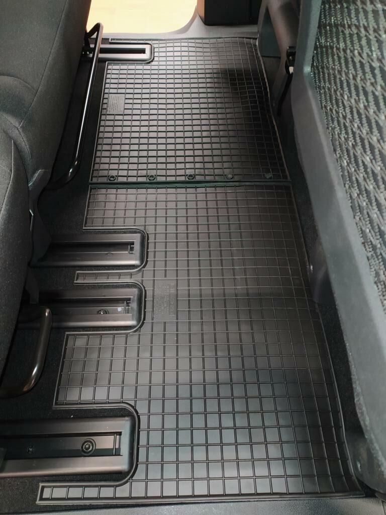 Tappetini in gomma per esterni Peugeot Traveler 2 Series1